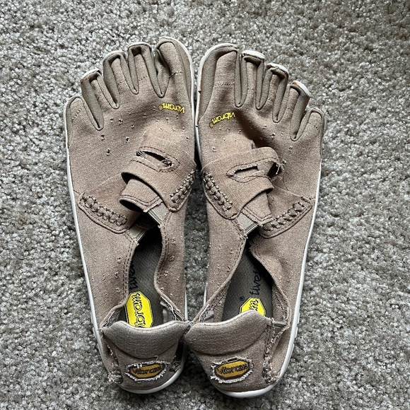 Vibram | Shoes | Vibram Five Fingers Hemp Shoes Eu42 Us 995 | Poshmark